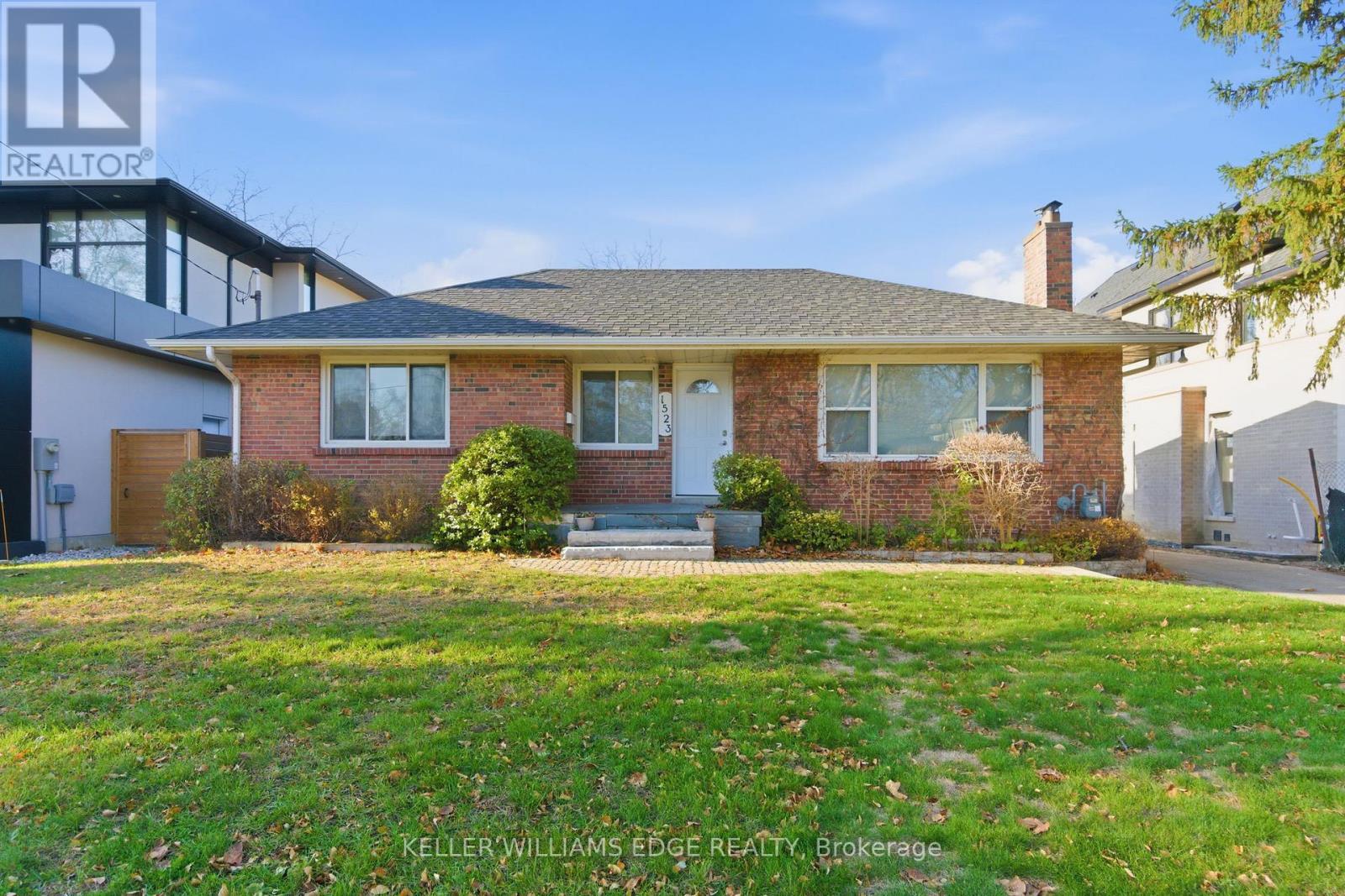 1523 CONSTANCE DRIVE, Oakville, Ontario