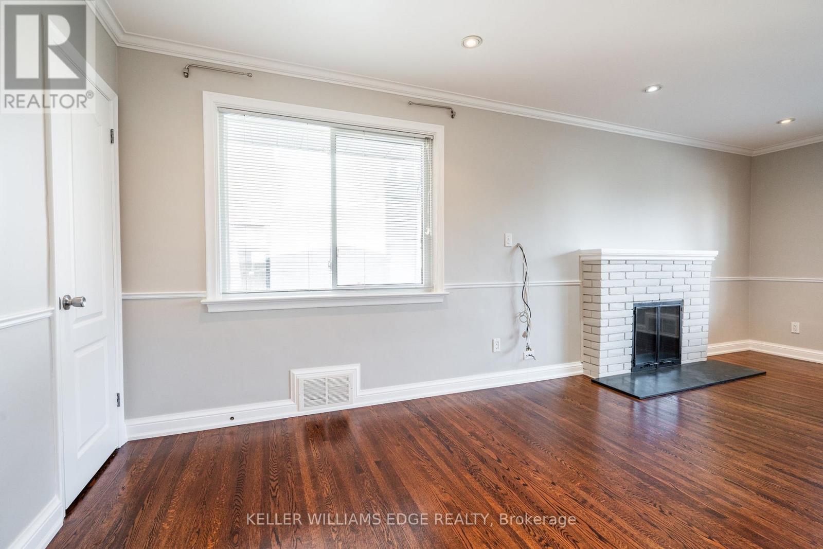 1523 Constance Drive, Oakville, Ontario  L6J 2T8 - Photo 11 - W12566094