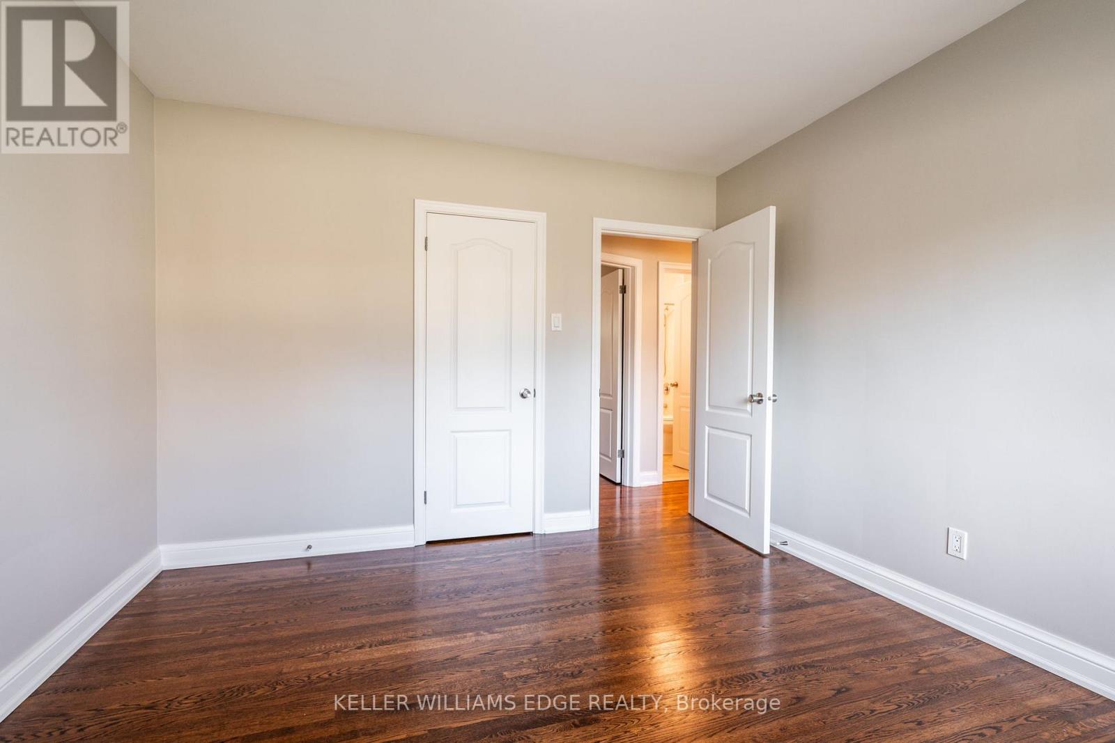 1523 Constance Drive, Oakville, Ontario  L6J 2T8 - Photo 19 - W12566094