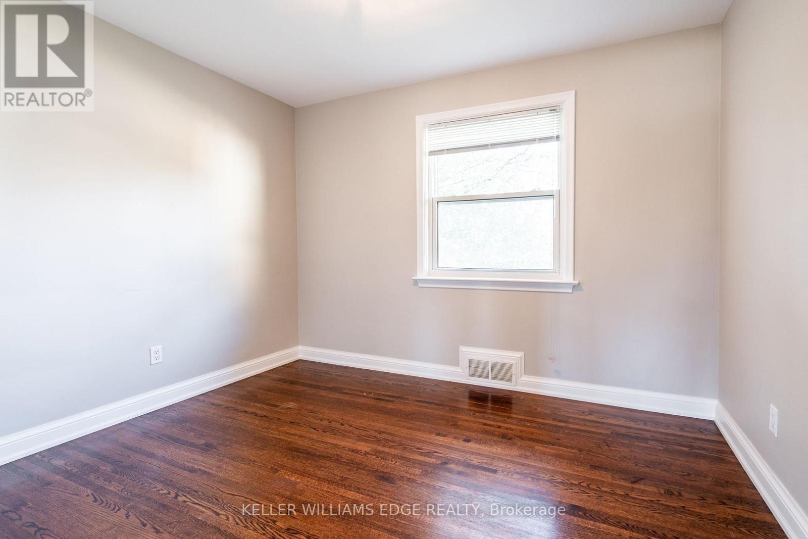 1523 Constance Drive, Oakville, Ontario  L6J 2T8 - Photo 20 - W12566094