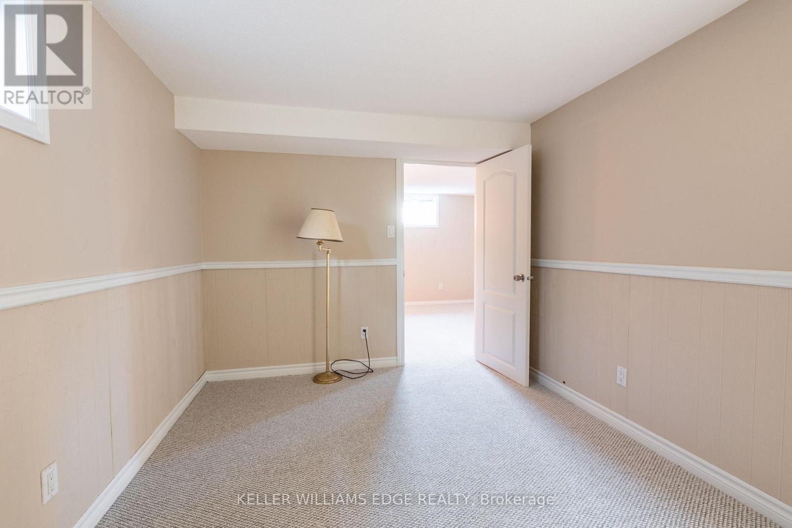 1523 Constance Drive, Oakville, Ontario  L6J 2T8 - Photo 33 - W12566094