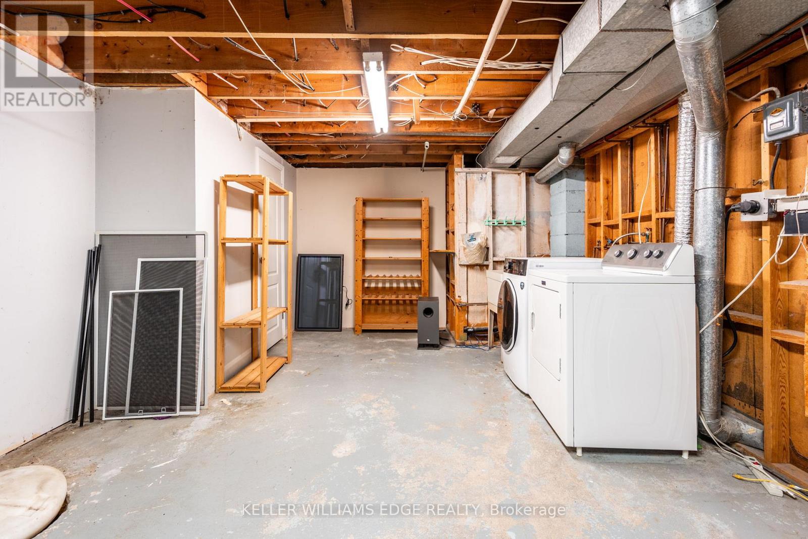 1523 Constance Drive, Oakville, Ontario  L6J 2T8 - Photo 35 - W12566094