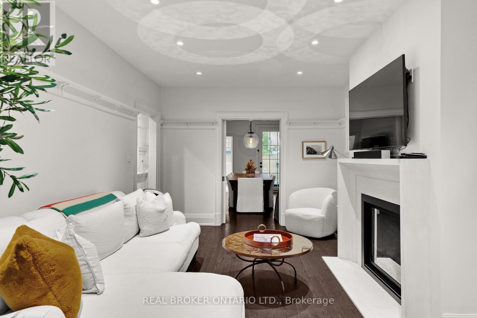 23 Triller Avenue, Toronto, Ontario  M6K 3B7 - Photo 10 - W12566104