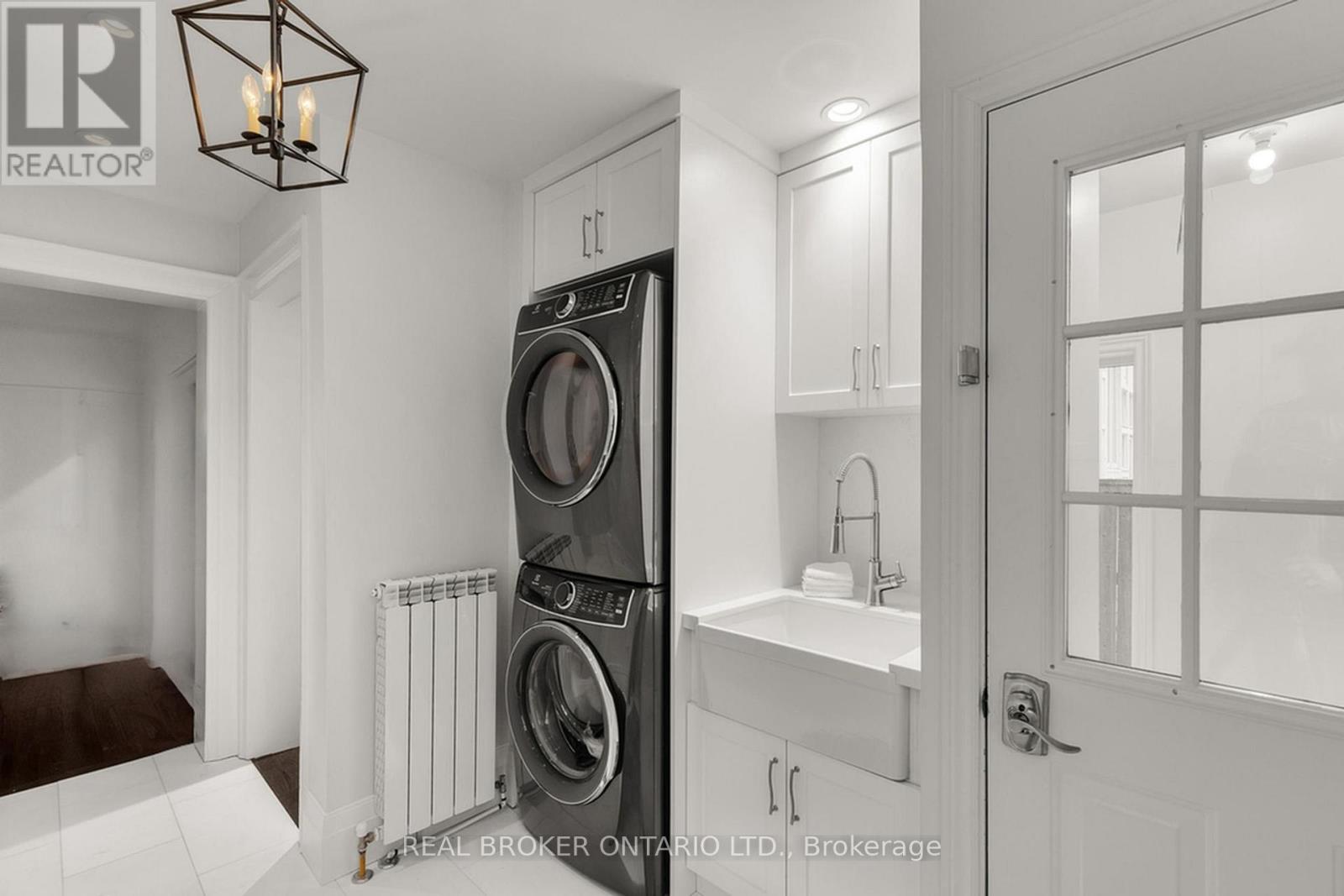 23 Triller Avenue, Toronto, Ontario  M6K 3B7 - Photo 15 - W12566104