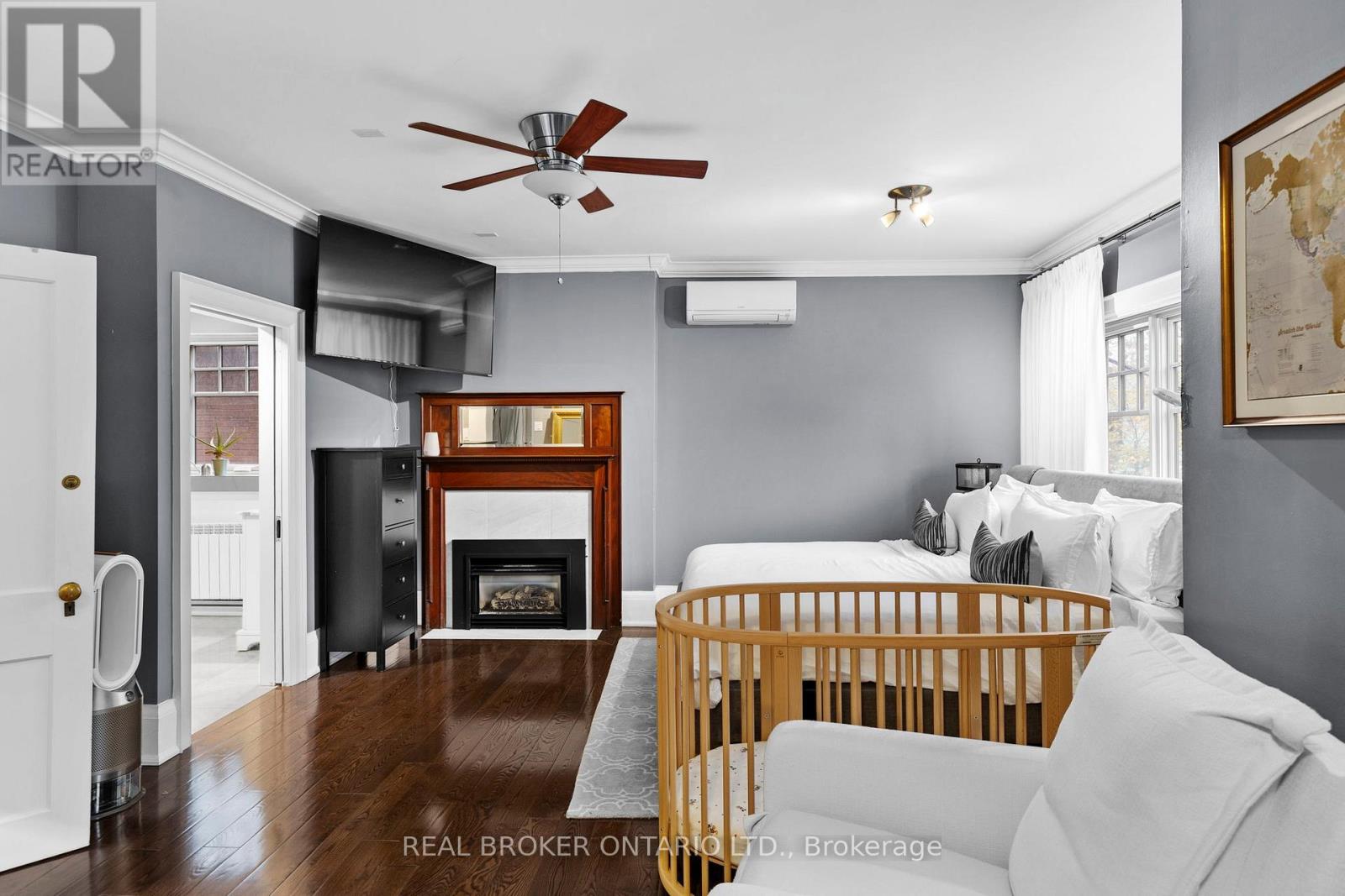 23 Triller Avenue, Toronto, Ontario  M6K 3B7 - Photo 17 - W12566104