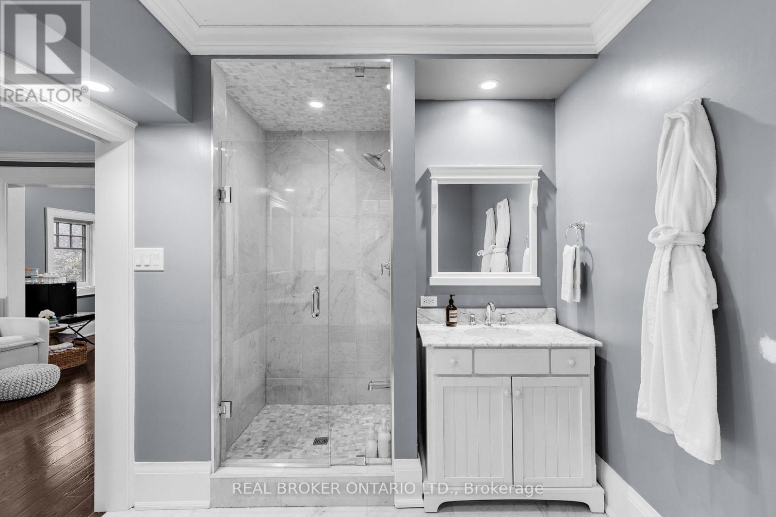 23 Triller Avenue, Toronto, Ontario  M6K 3B7 - Photo 20 - W12566104