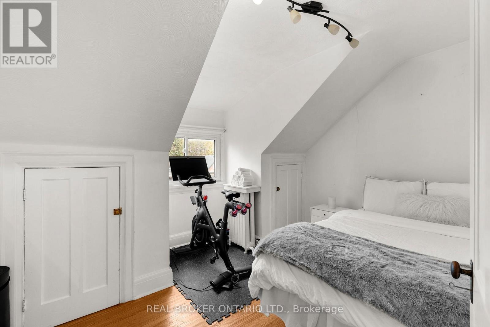 23 Triller Avenue, Toronto, Ontario  M6K 3B7 - Photo 28 - W12566104