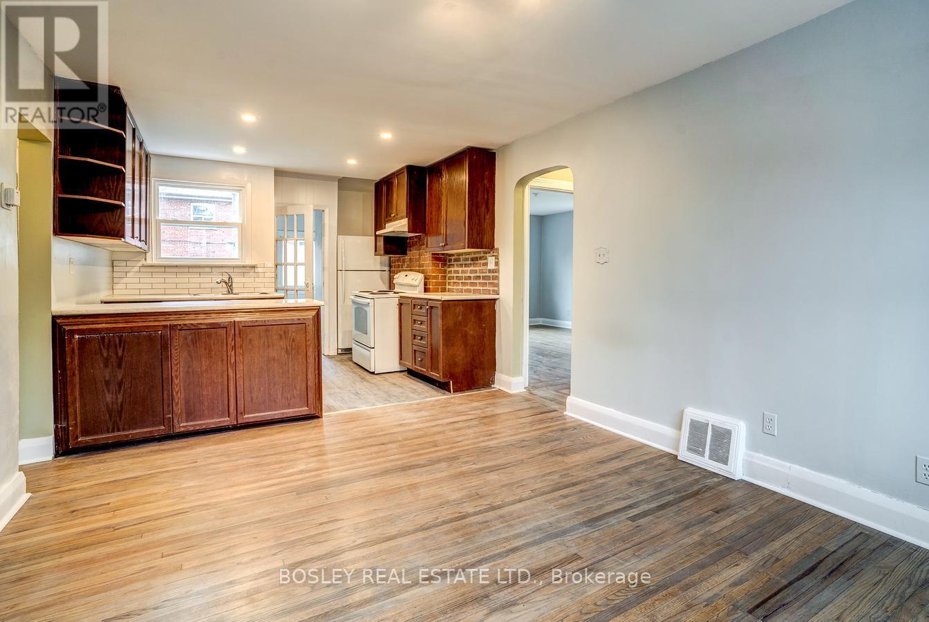 9 Thirty Eighth Street, Toronto, Ontario  M8W 3M1 - Photo 11 - W12566108