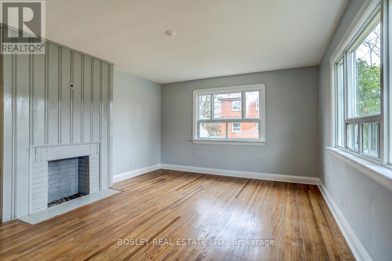 9 Thirty Eighth Street, Toronto, Ontario  M8W 3M1 - Photo 3 - W12566108