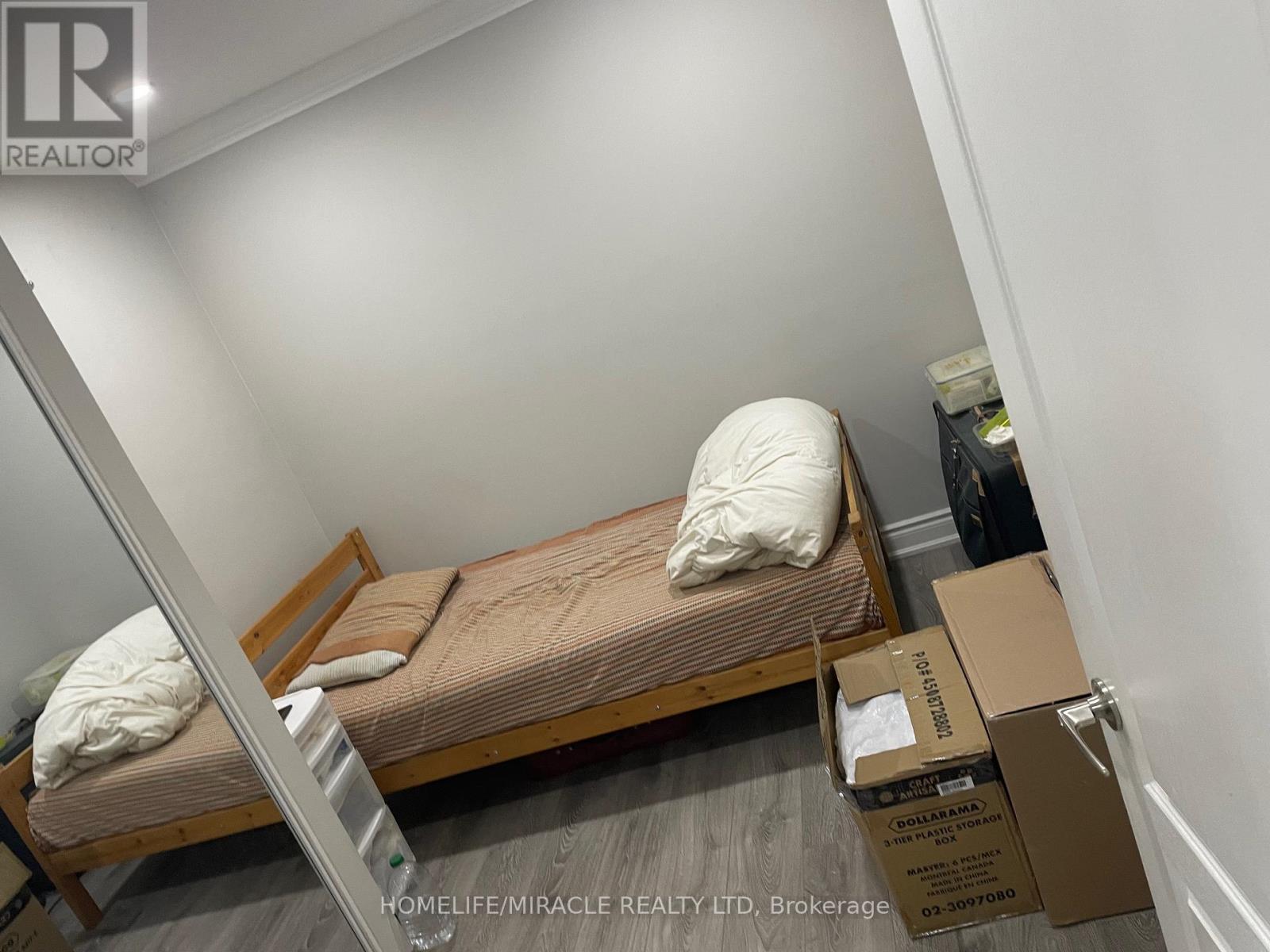 1-847 Runnymede Road, Toronto, Ontario  M6N 3W1 - Photo 6 - W12566112