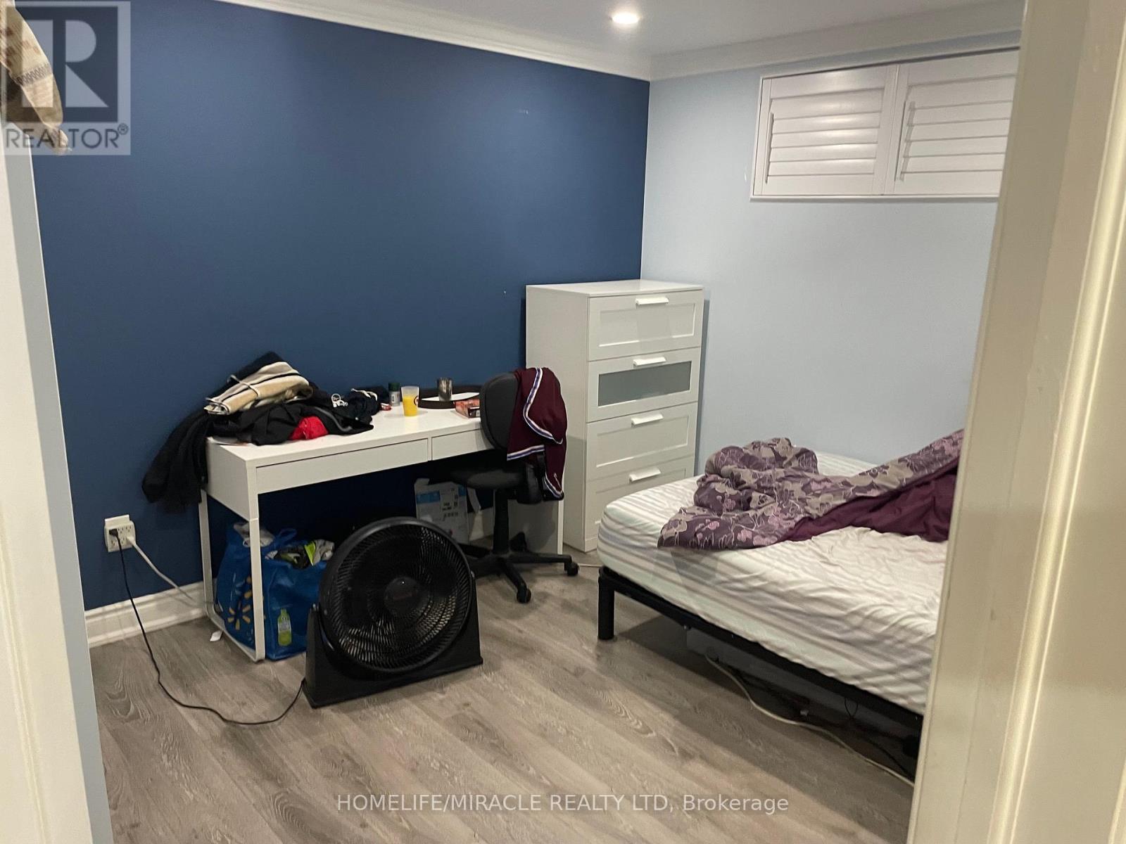 1-847 Runnymede Road, Toronto, Ontario  M6N 3W1 - Photo 7 - W12566112