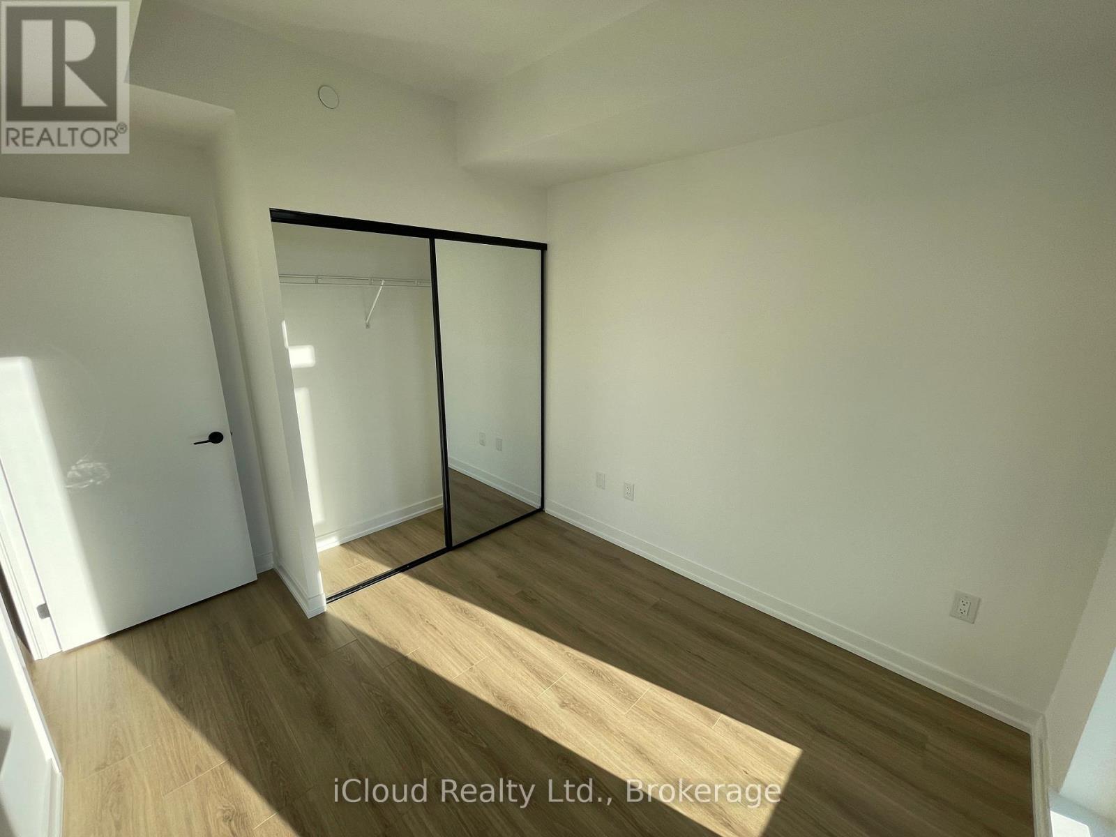 415 - 10 Lagerfeld Drive E, Brampton, Ontario  L7A 0H8 - Photo 10 - W12566142