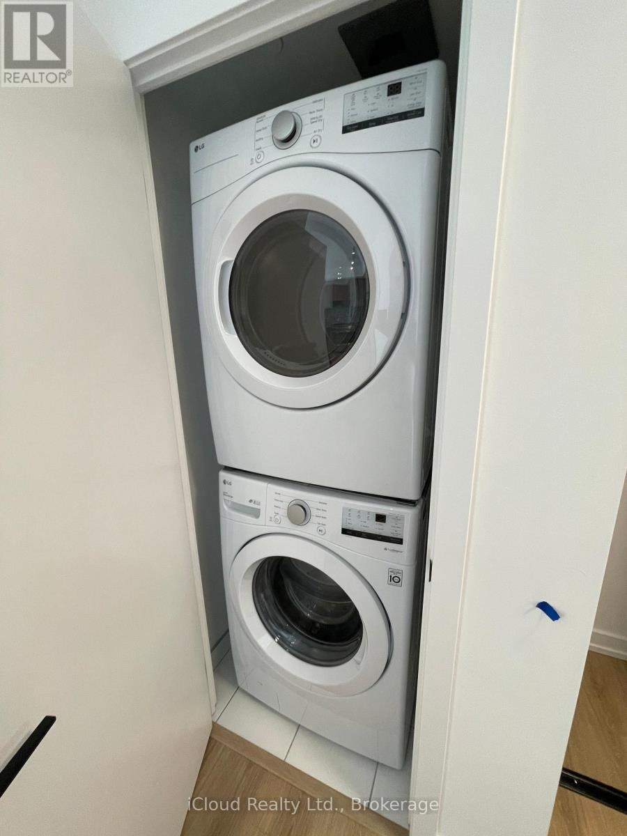 415 - 10 Lagerfeld Drive E, Brampton, Ontario  L7A 0H8 - Photo 13 - W12566142