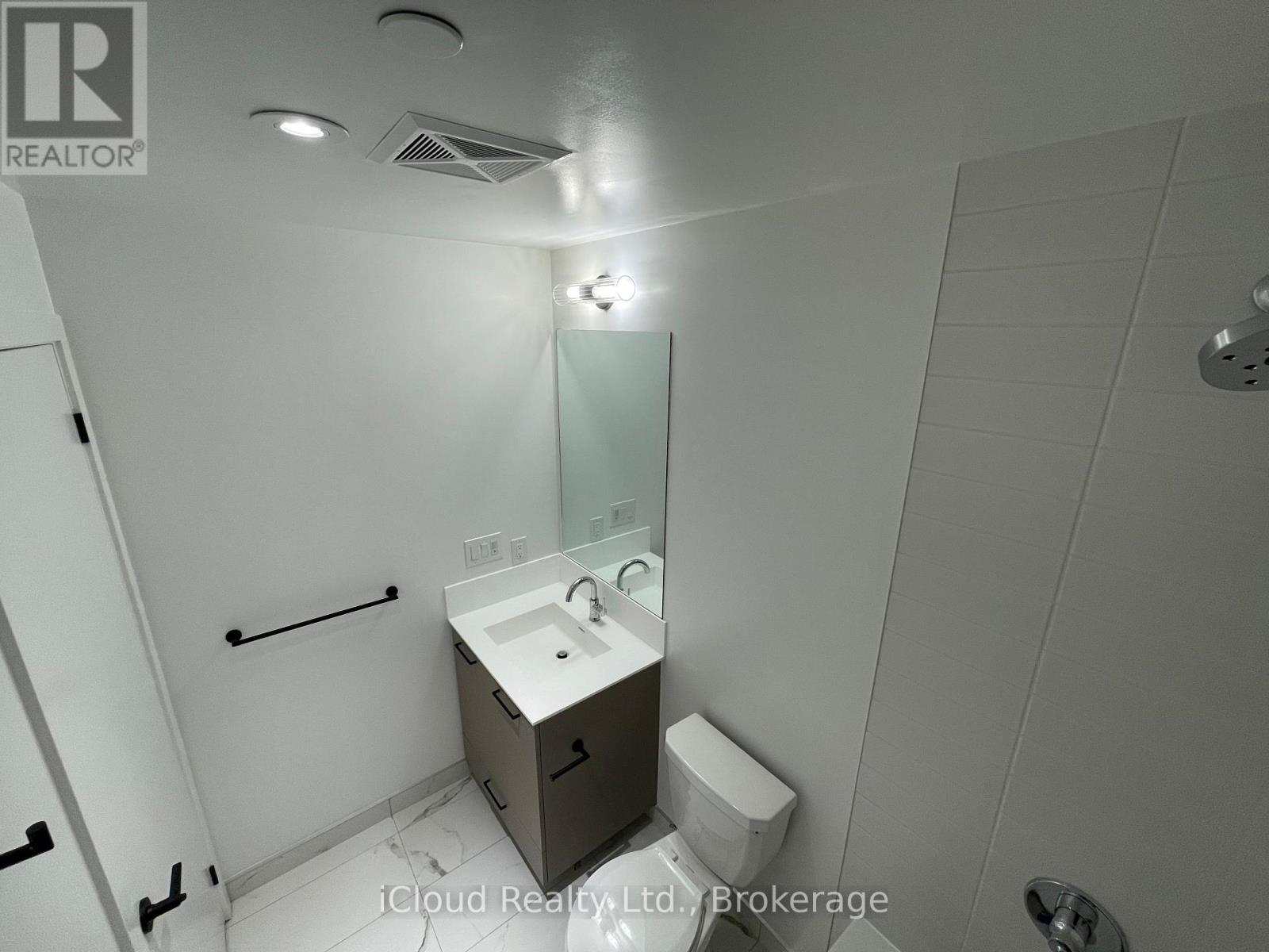 415 - 10 Lagerfeld Drive E, Brampton, Ontario  L7A 0H8 - Photo 16 - W12566142