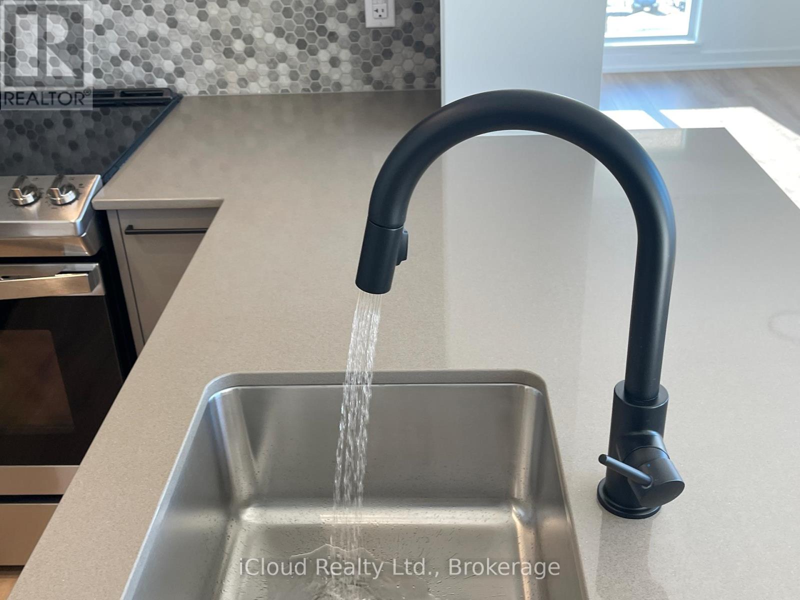 415 - 10 Lagerfeld Drive E, Brampton, Ontario  L7A 0H8 - Photo 19 - W12566142