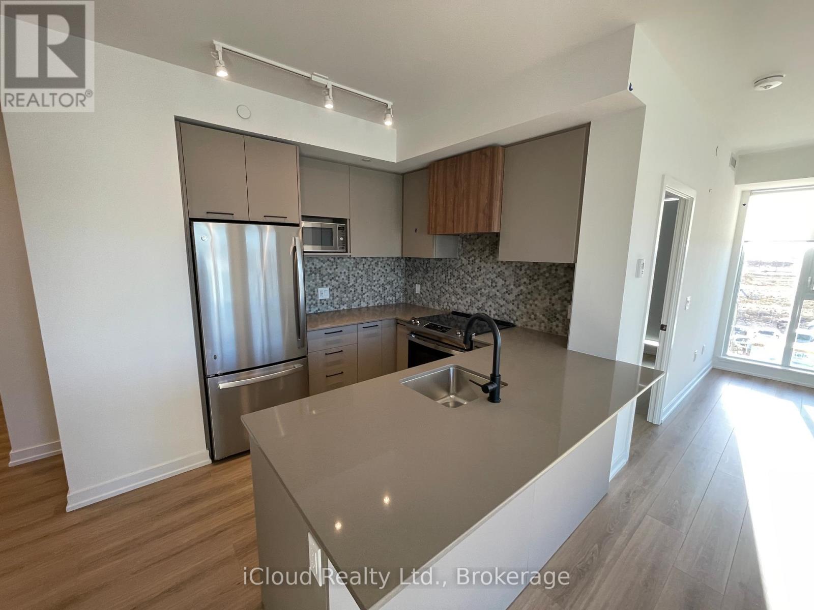 415 - 10 Lagerfeld Drive E, Brampton, Ontario  L7A 0H8 - Photo 2 - W12566142