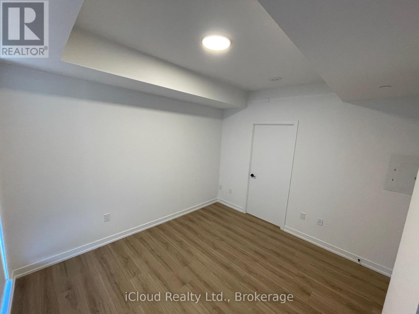 415 - 10 Lagerfeld Drive E, Brampton, Ontario  L7A 0H8 - Photo 7 - W12566142