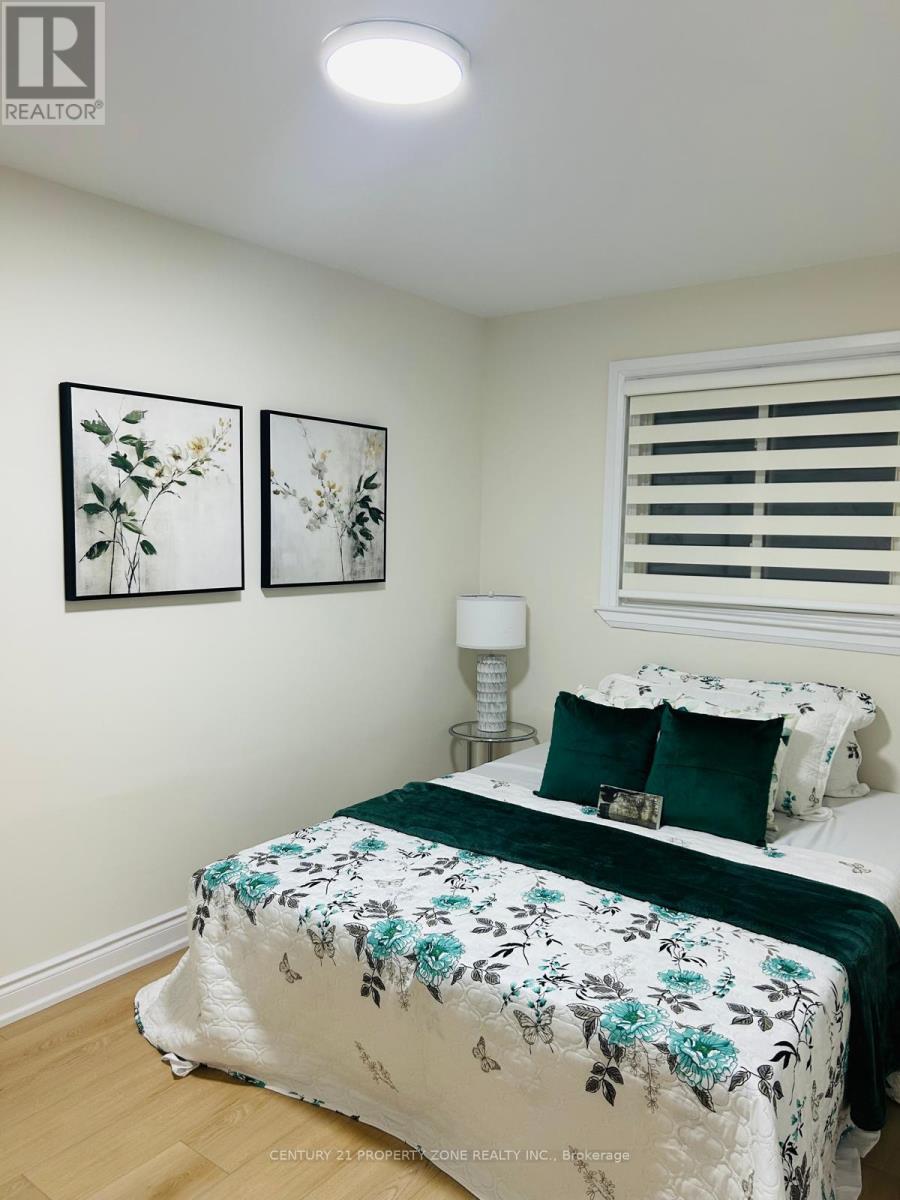 187 Martha Crescent, Caledon, Ontario  L7E 4X2 - Photo 11 - W12566168