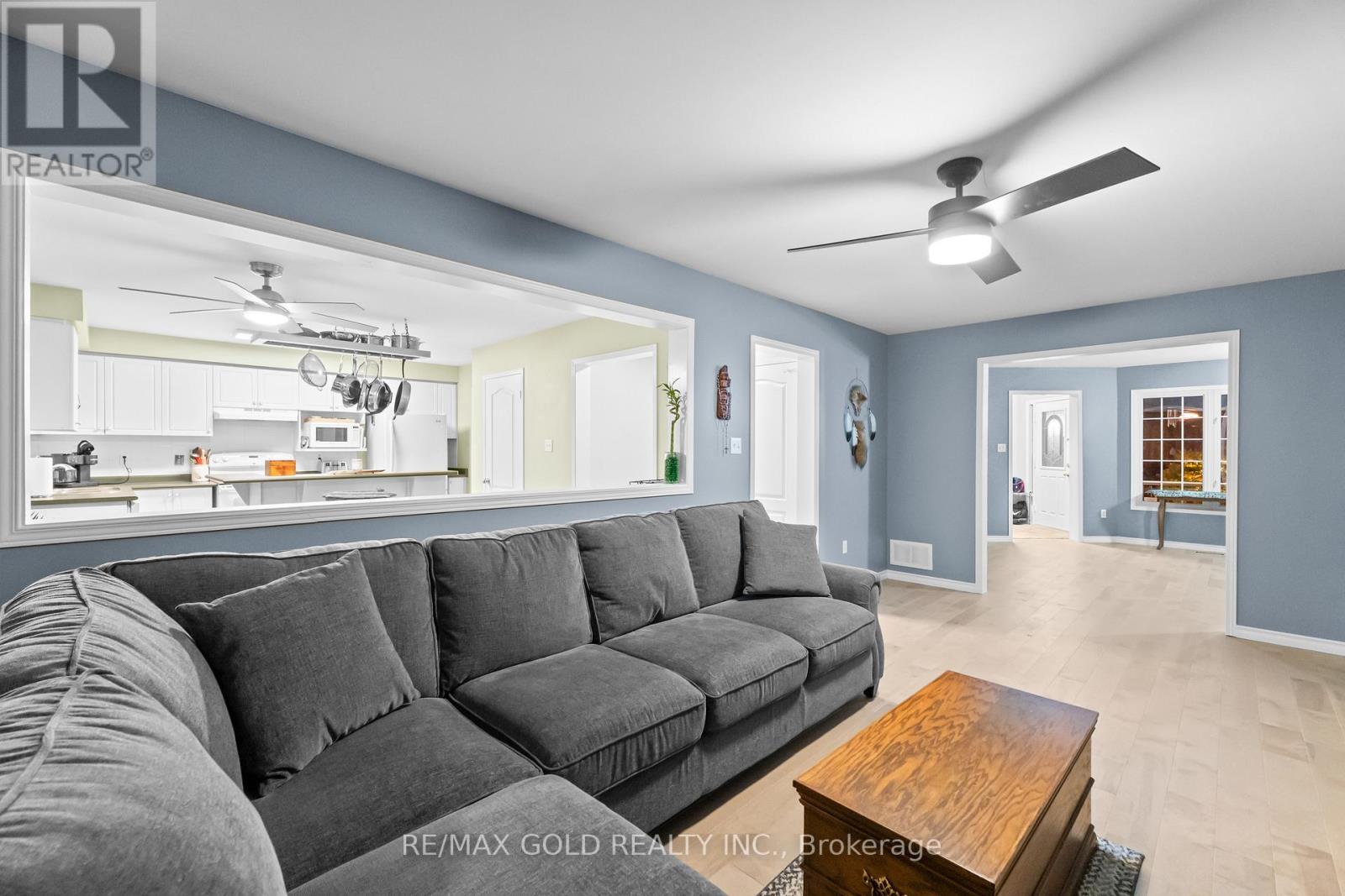 57 Creekwood Drive, Brampton, Ontario L7A 1J3 - Photo 17 - W12566202