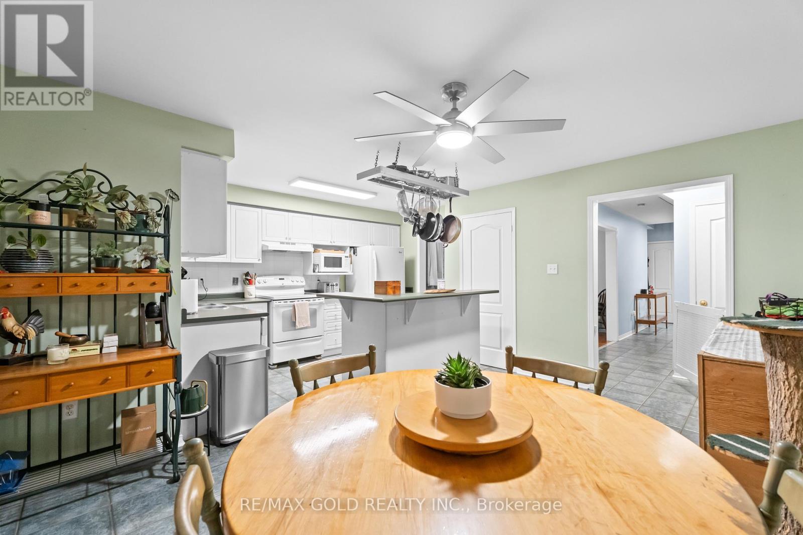 57 Creekwood Drive, Brampton, Ontario L7A 1J3 - Photo 21 - W12566202