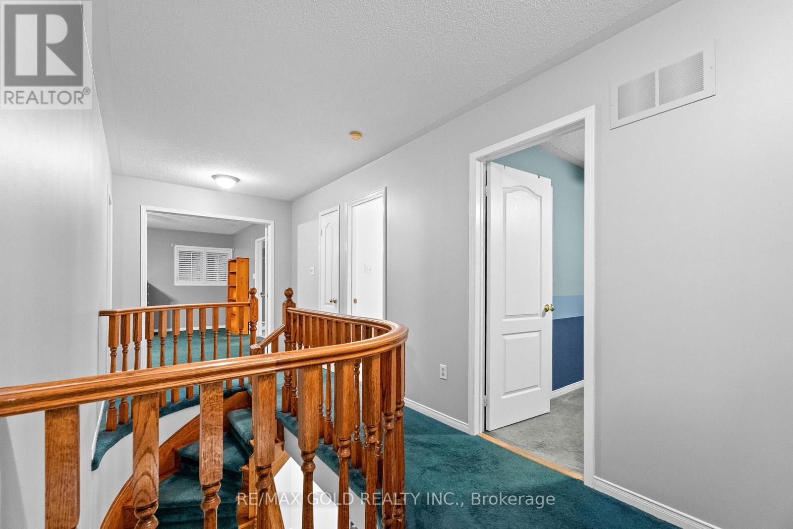 57 Creekwood Drive, Brampton, Ontario L7A 1J3 - Photo 30 - W12566202