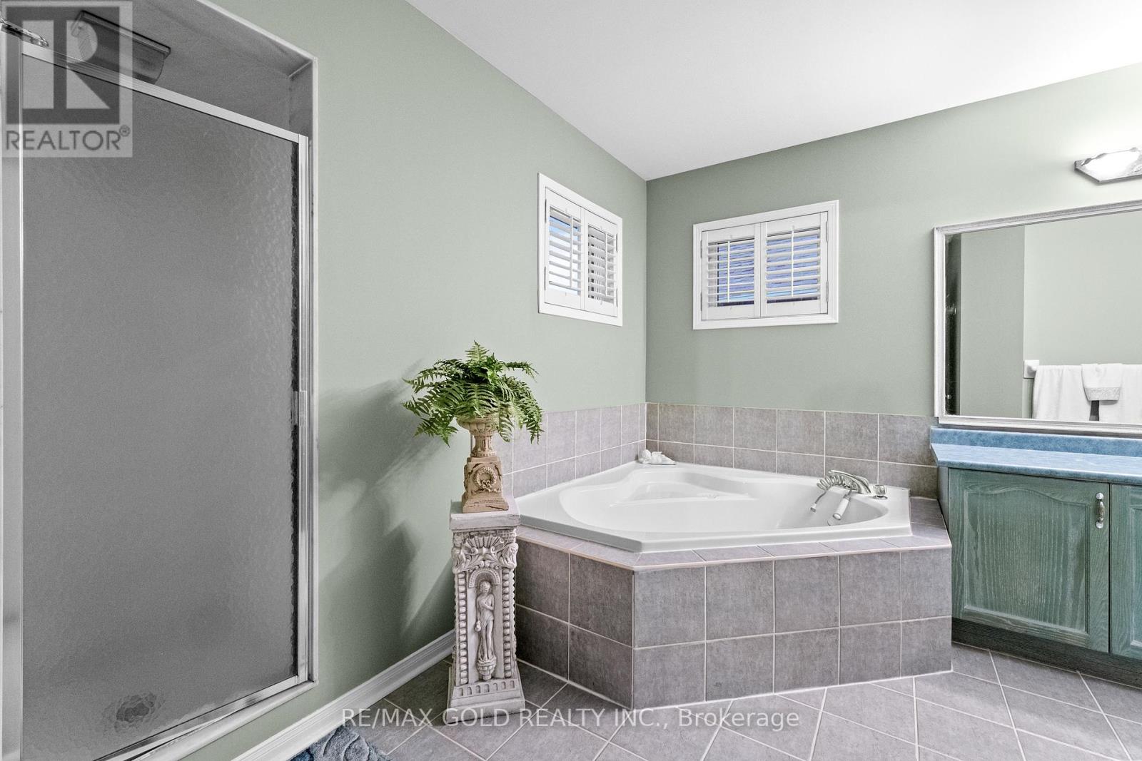 57 Creekwood Drive, Brampton, Ontario L7A 1J3 - Photo 33 - W12566202