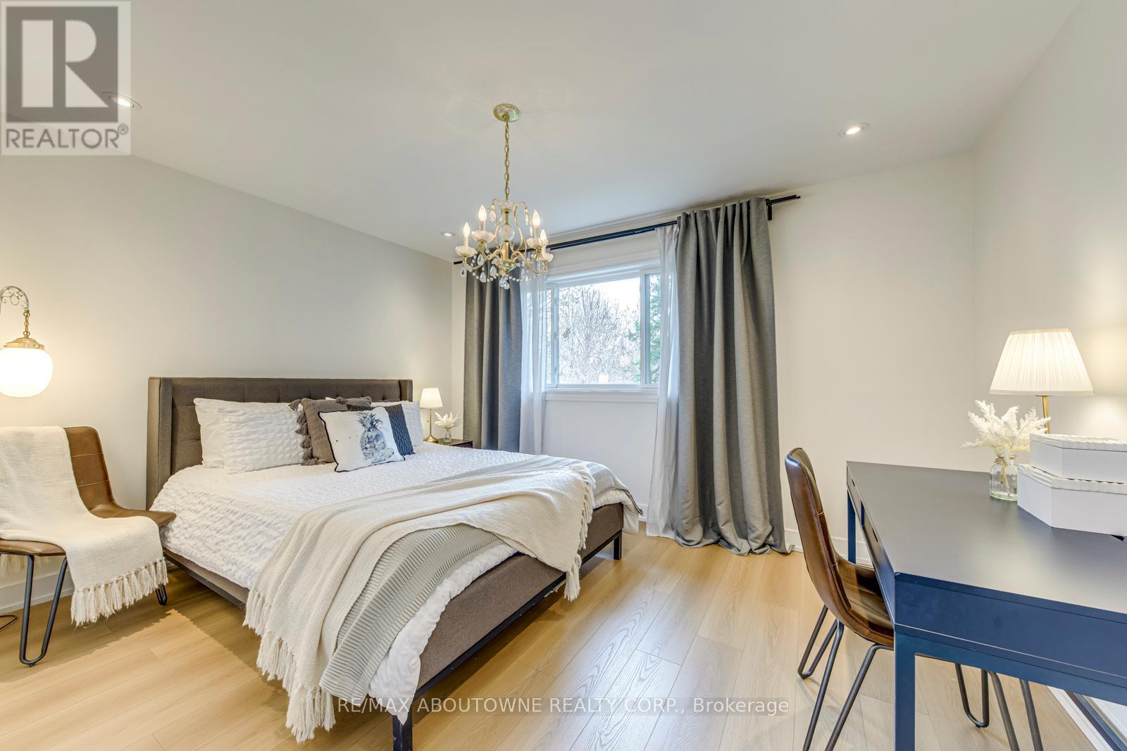 7 Ivybridge Drive, Toronto, Ontario  M9C 3R2 - Photo 25 - W12566224