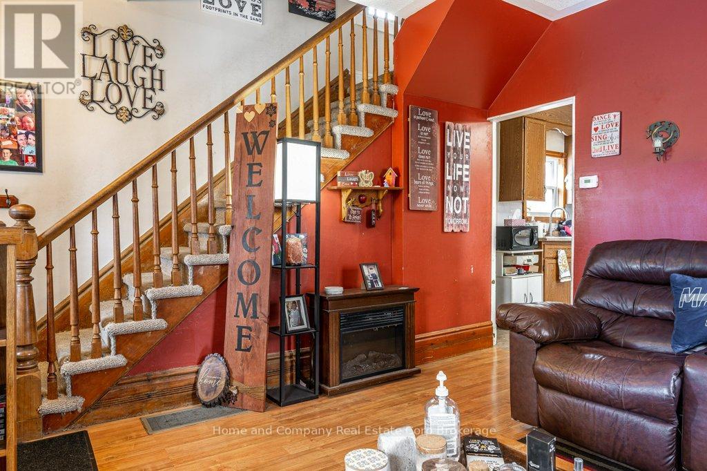 94 Bay Street, Stratford, Ontario  N5A 4K9 - Photo 10 - X12566332