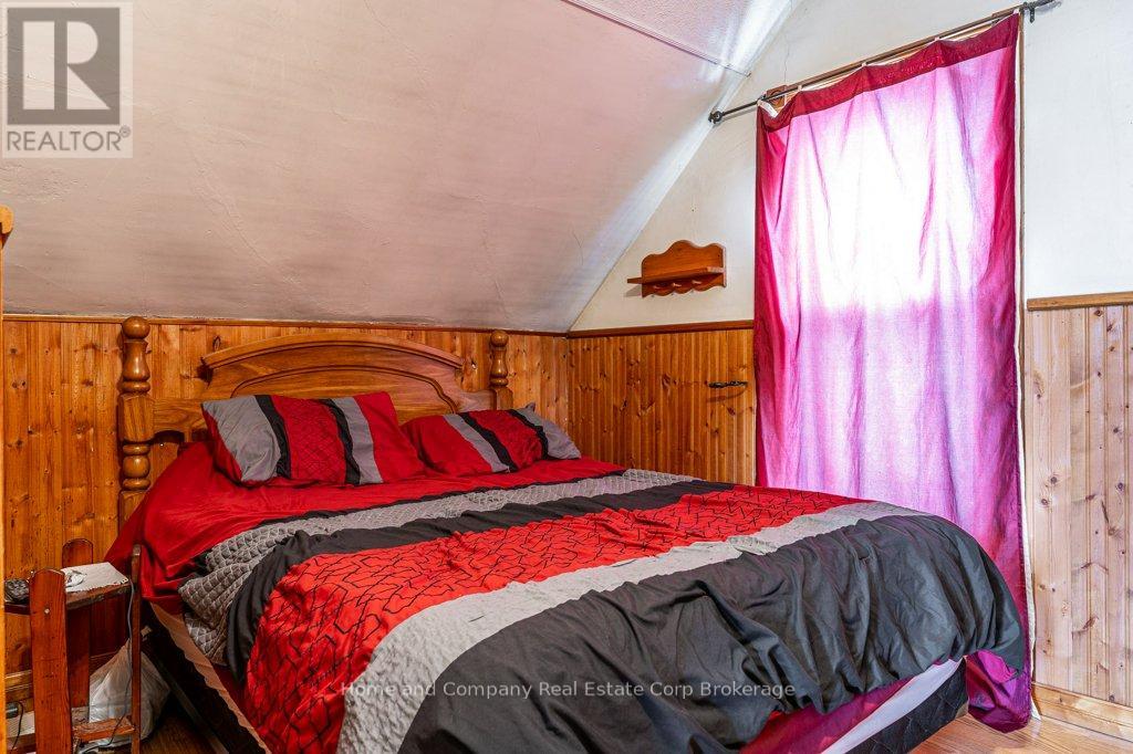 94 Bay Street, Stratford, Ontario  N5A 4K9 - Photo 11 - X12566332