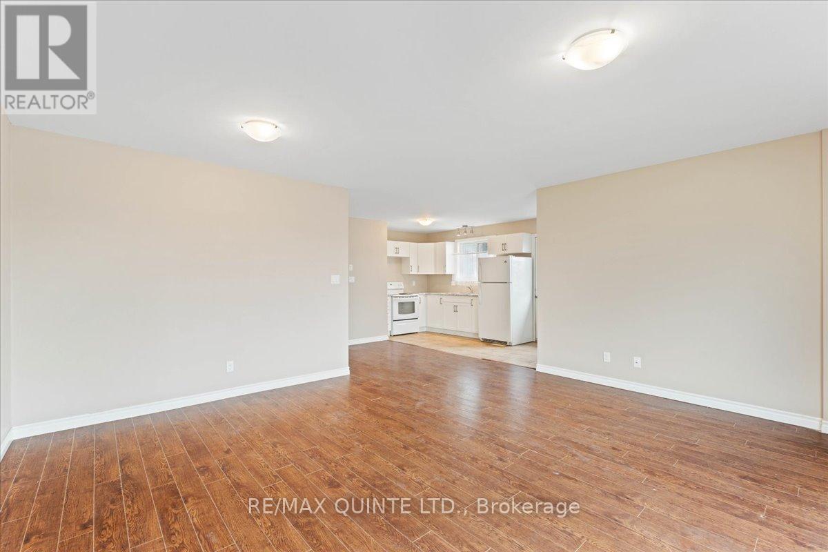 240 College Street E, Belleville, Ontario K8N 2V9 - Photo 11 - X12566258