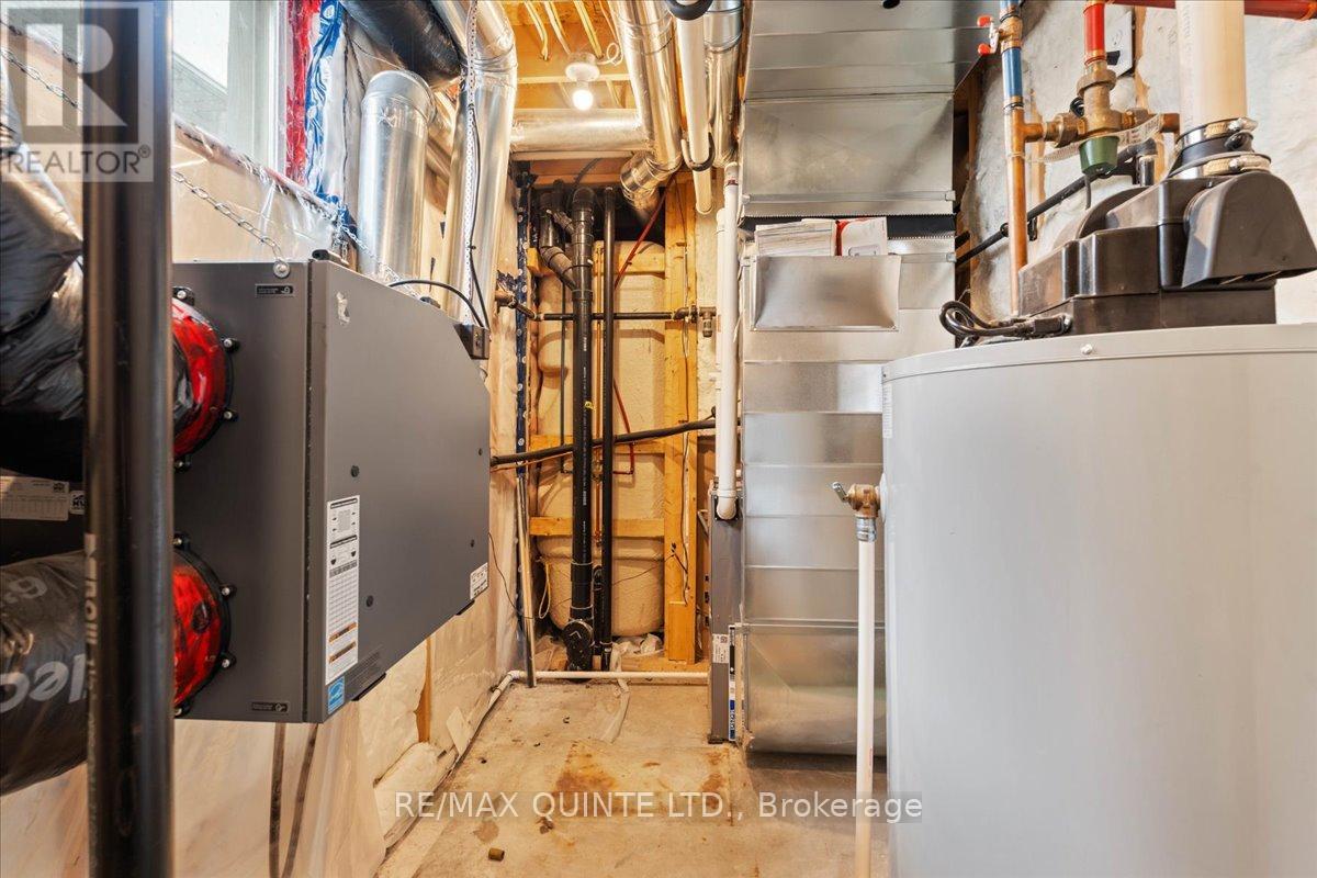 240 College Street E, Belleville, Ontario K8N 2V9 - Photo 31 - X12566258