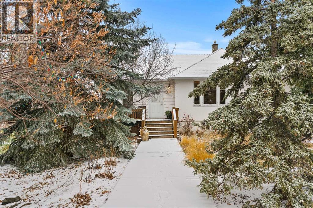 656 Royalite Way Se, Diamond Valley, Alberta  T0L 2A0 - Photo 3 - A2271365