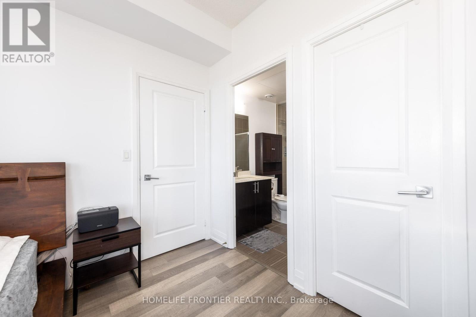 Ph209 - 7167 Yonge Street, Markham, Ontario  L3T 0E1 - Photo 14 - N12565596