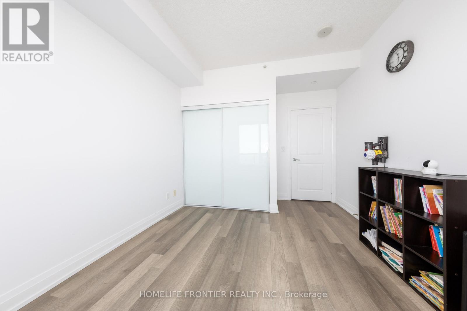 Ph209 - 7167 Yonge Street, Markham, Ontario  L3T 0E1 - Photo 17 - N12565596