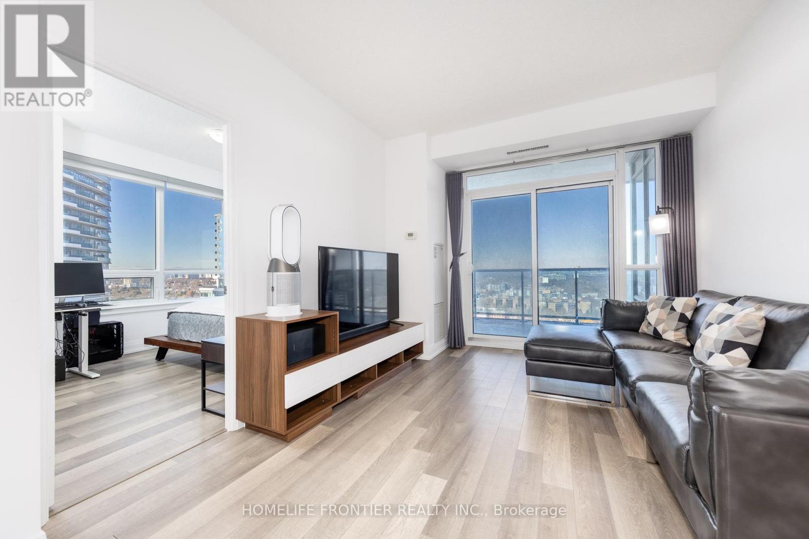 Ph209 - 7167 Yonge Street, Markham, Ontario  L3T 0E1 - Photo 11 - N12565596