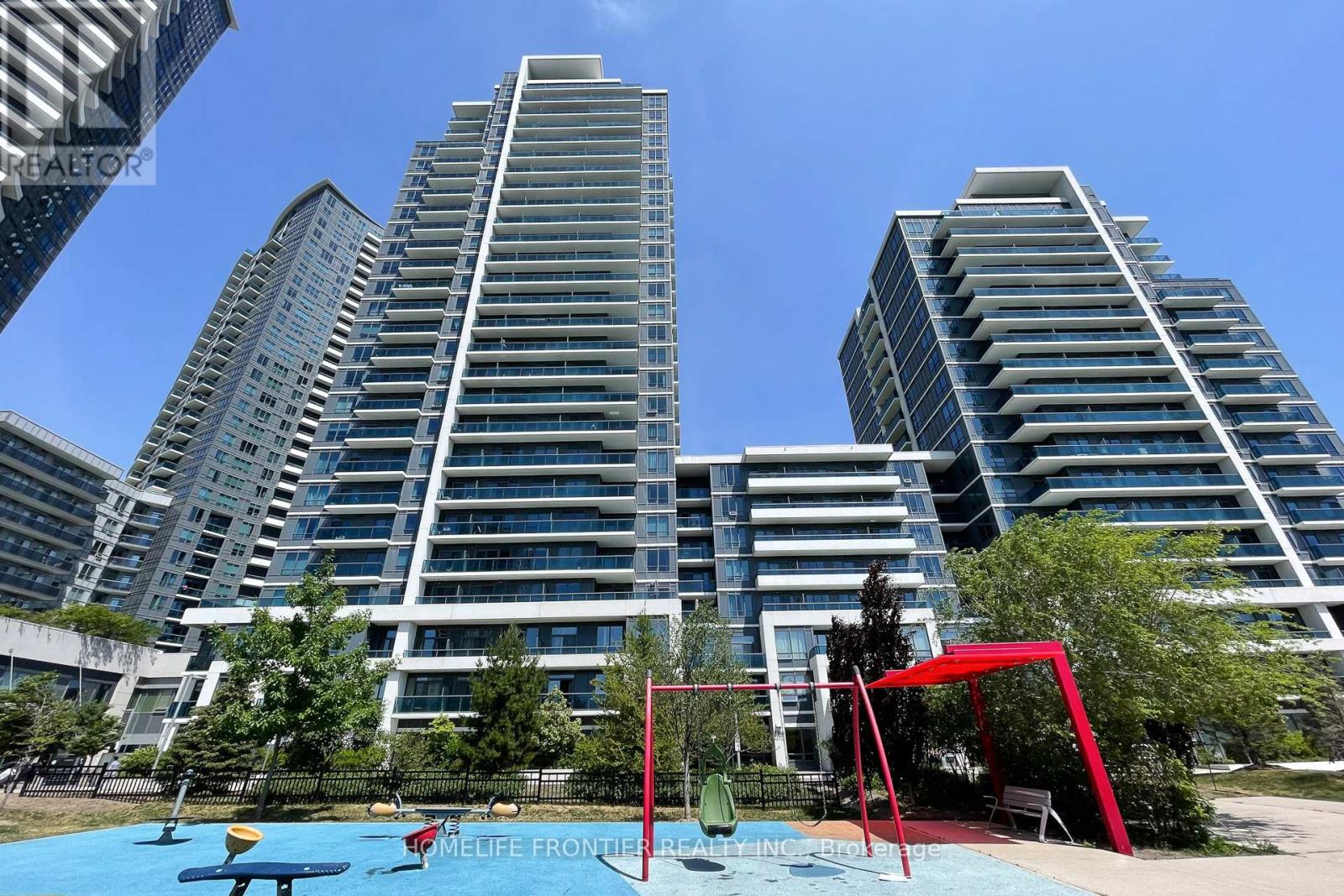 Ph209 - 7167 Yonge Street, Markham, Ontario  L3T 0E1 - Photo 39 - N12565596