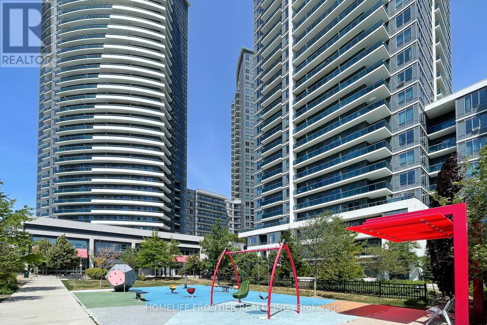 Ph209 - 7167 Yonge Street, Markham, Ontario  L3T 0E1 - Photo 38 - N12565596