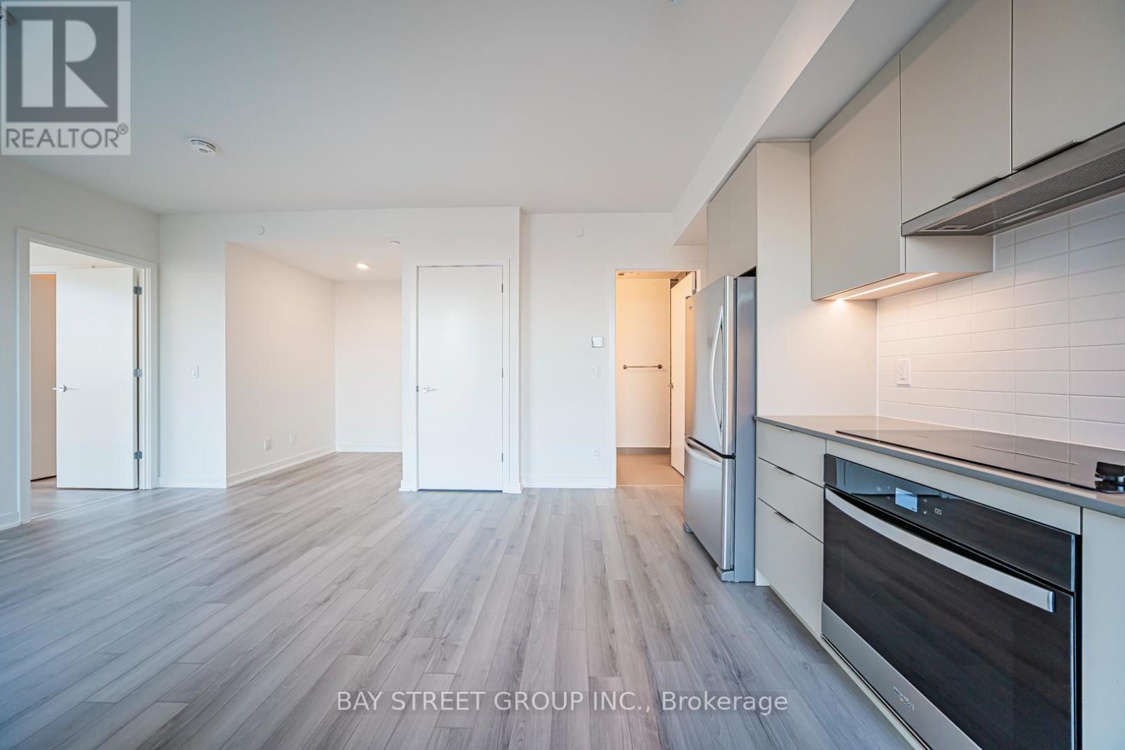 1004 - 3071 Trafalgar Road, Oakville, Ontario  L6H 8C6 - Photo 5 - W12524792