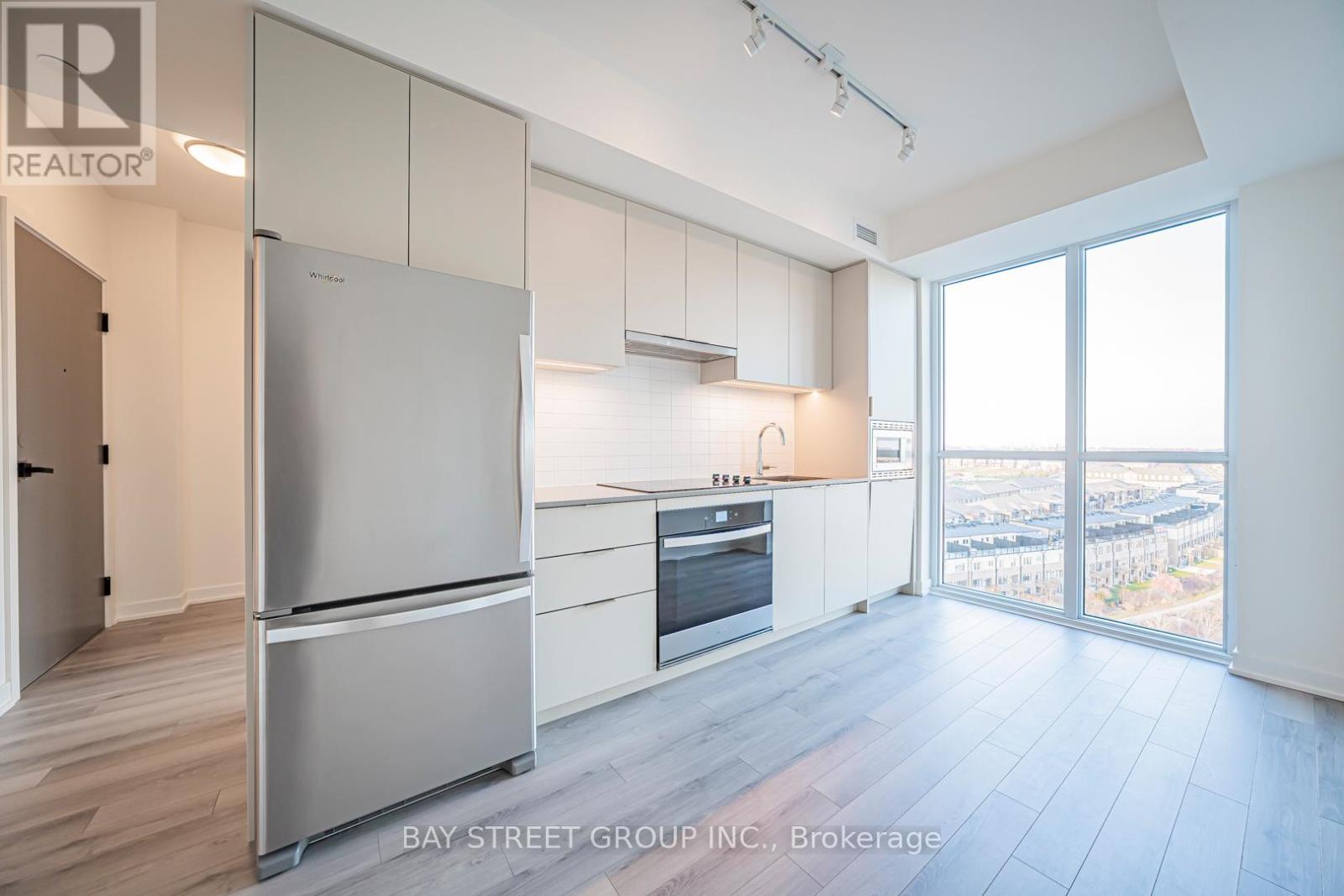 1004 - 3071 Trafalgar Road, Oakville, Ontario  L6H 8C6 - Photo 8 - W12524792