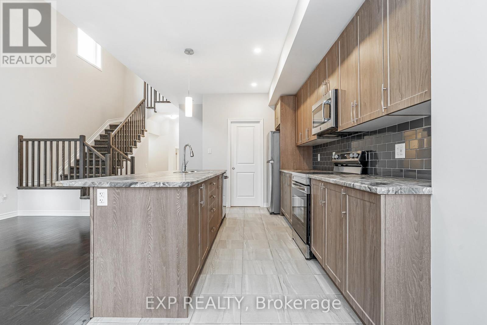 324 Du Ventoux Avenue N, Ottawa, Ontario  K4A 5L6 - Photo 6 - X12566292