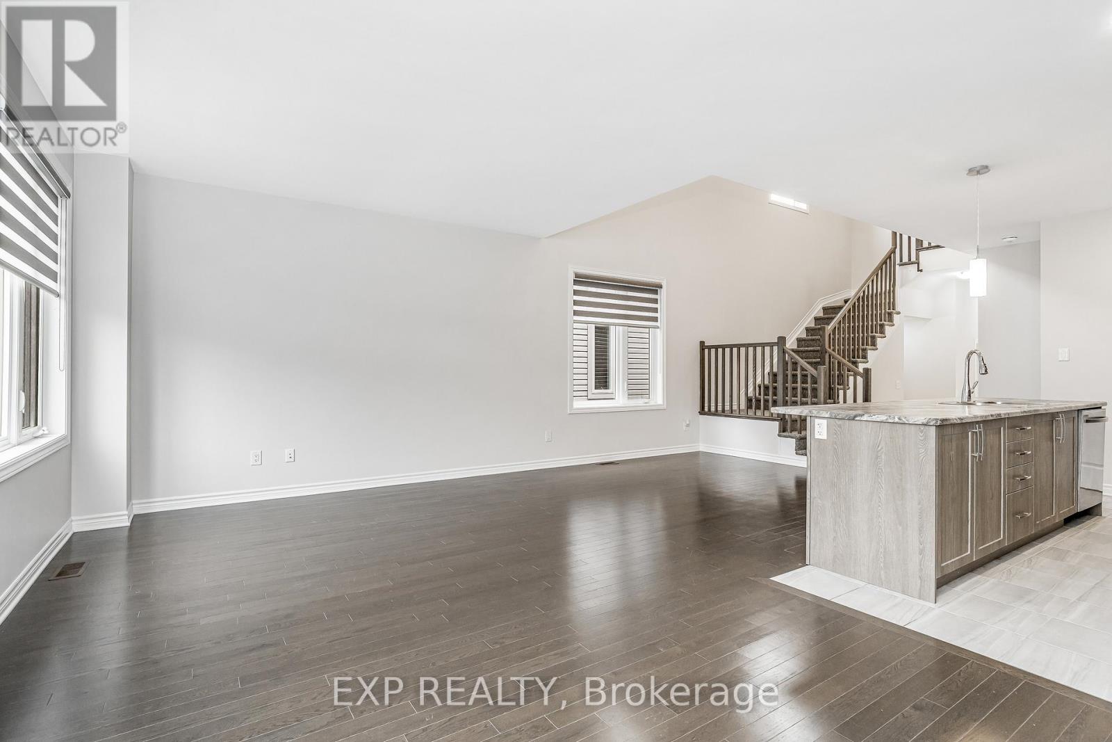 324 Du Ventoux Avenue N, Ottawa, Ontario  K4A 5L6 - Photo 7 - X12566292