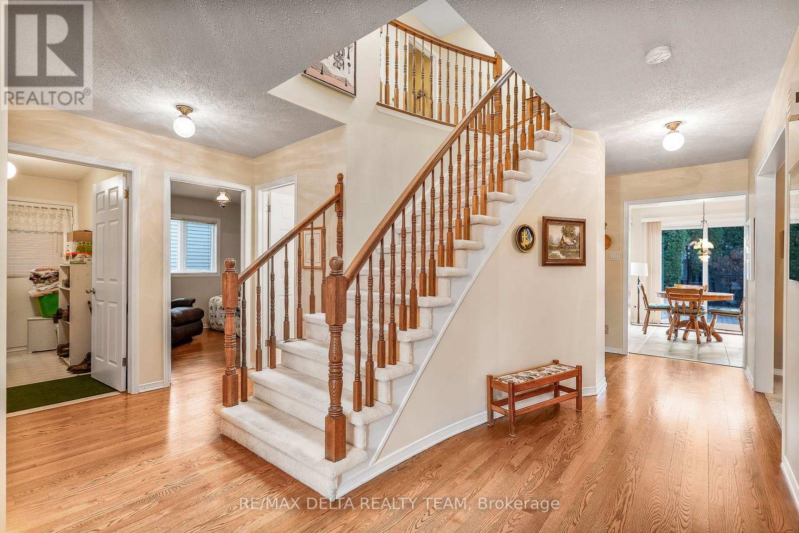 745 Hauteview Crescent, Ottawa, Ontario  K4A 2B9 - Photo 4 - X12566294