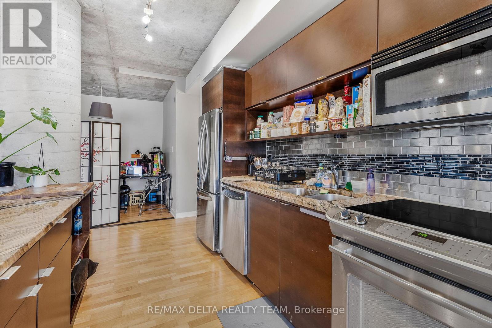 809 - 324 Laurier Avenue W, Ottawa, Ontario K1P 0A4 - Photo 10 - X12566310