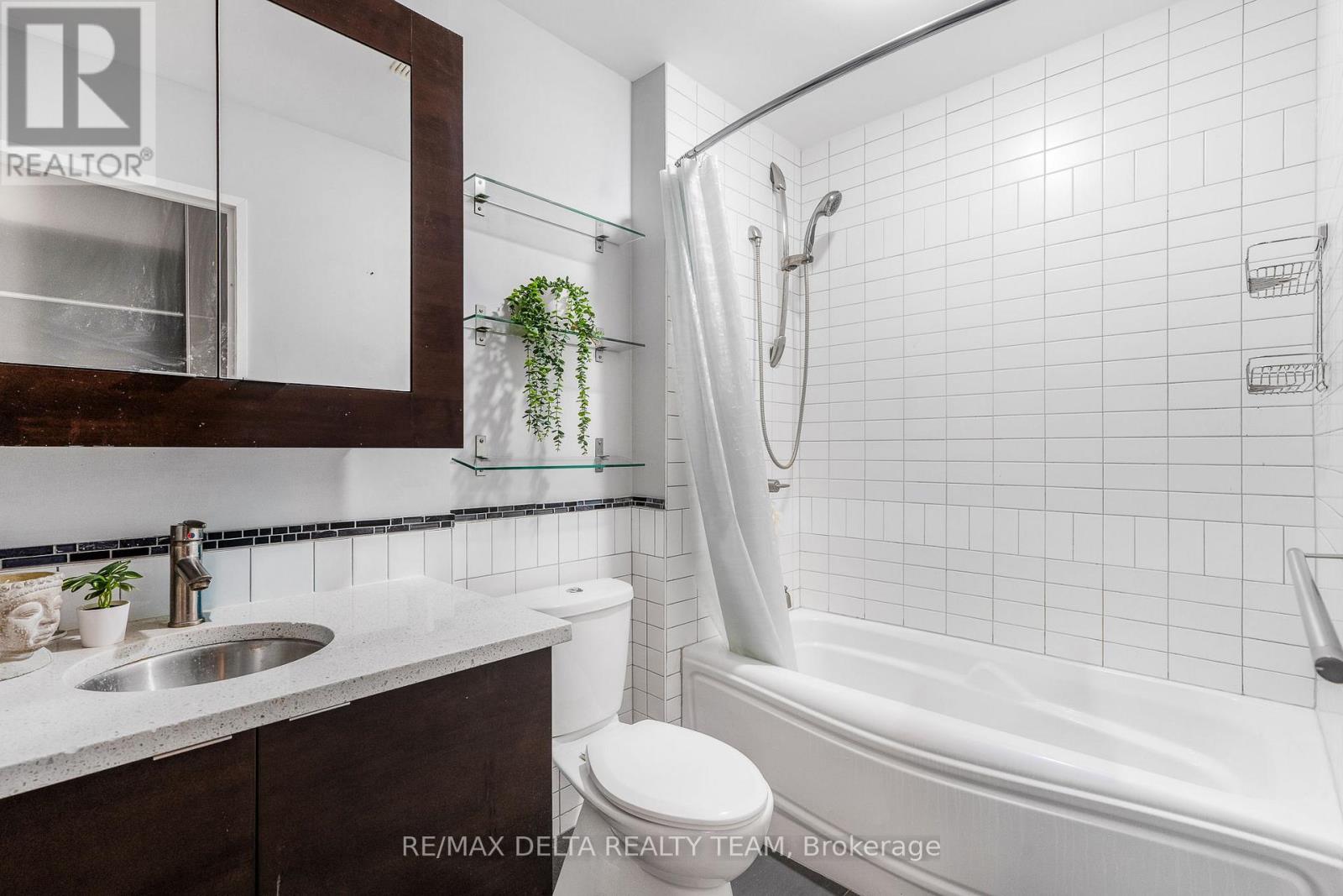 809 - 324 Laurier Avenue W, Ottawa, Ontario K1P 0A4 - Photo 18 - X12566310