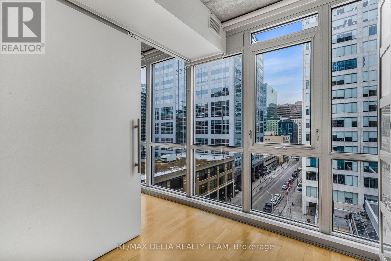 809 - 324 Laurier Avenue W, Ottawa, Ontario K1P 0A4 - Photo 19 - X12566310