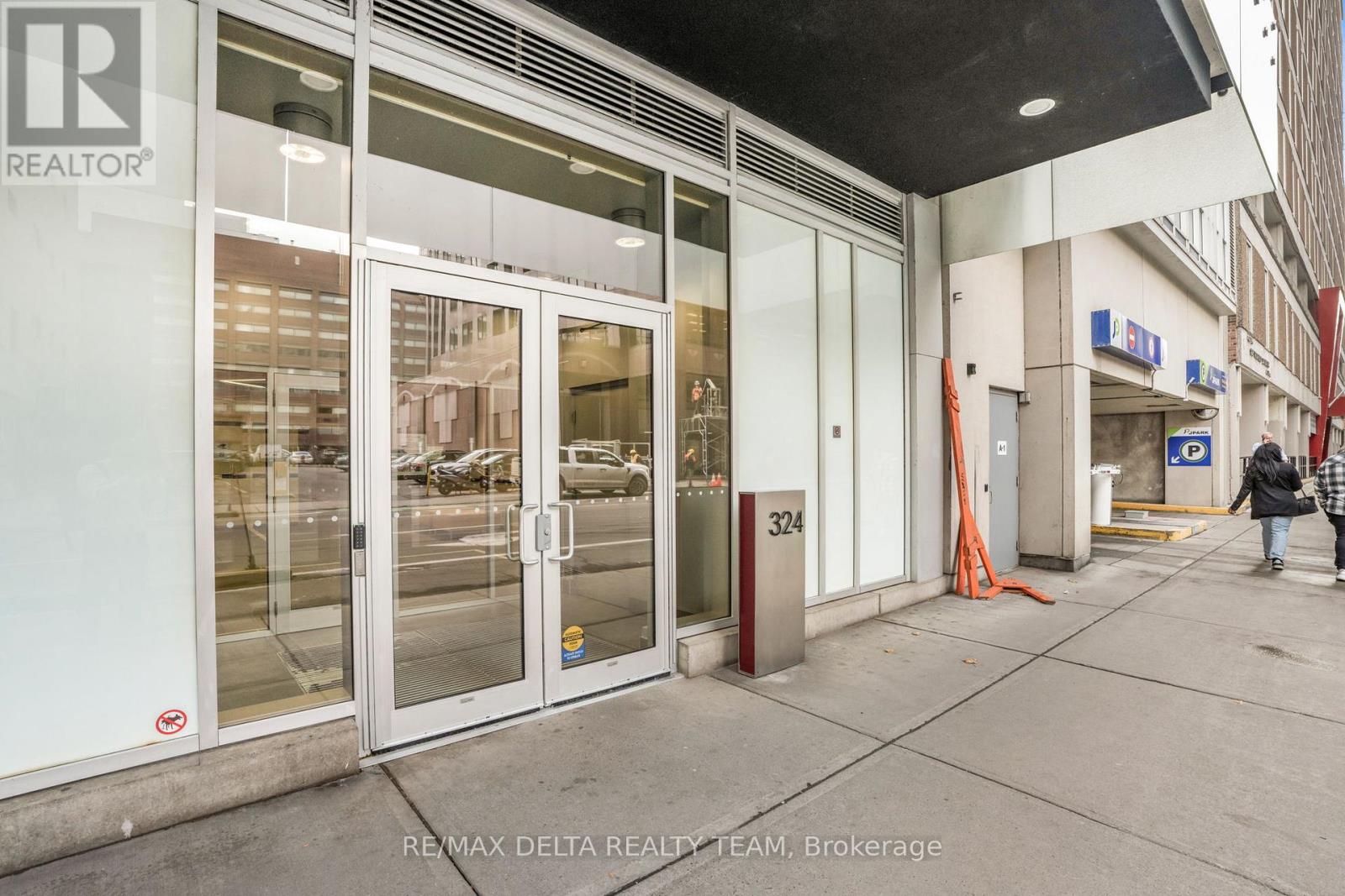 809 - 324 Laurier Avenue W, Ottawa, Ontario K1P 0A4 - Photo 2 - X12566310