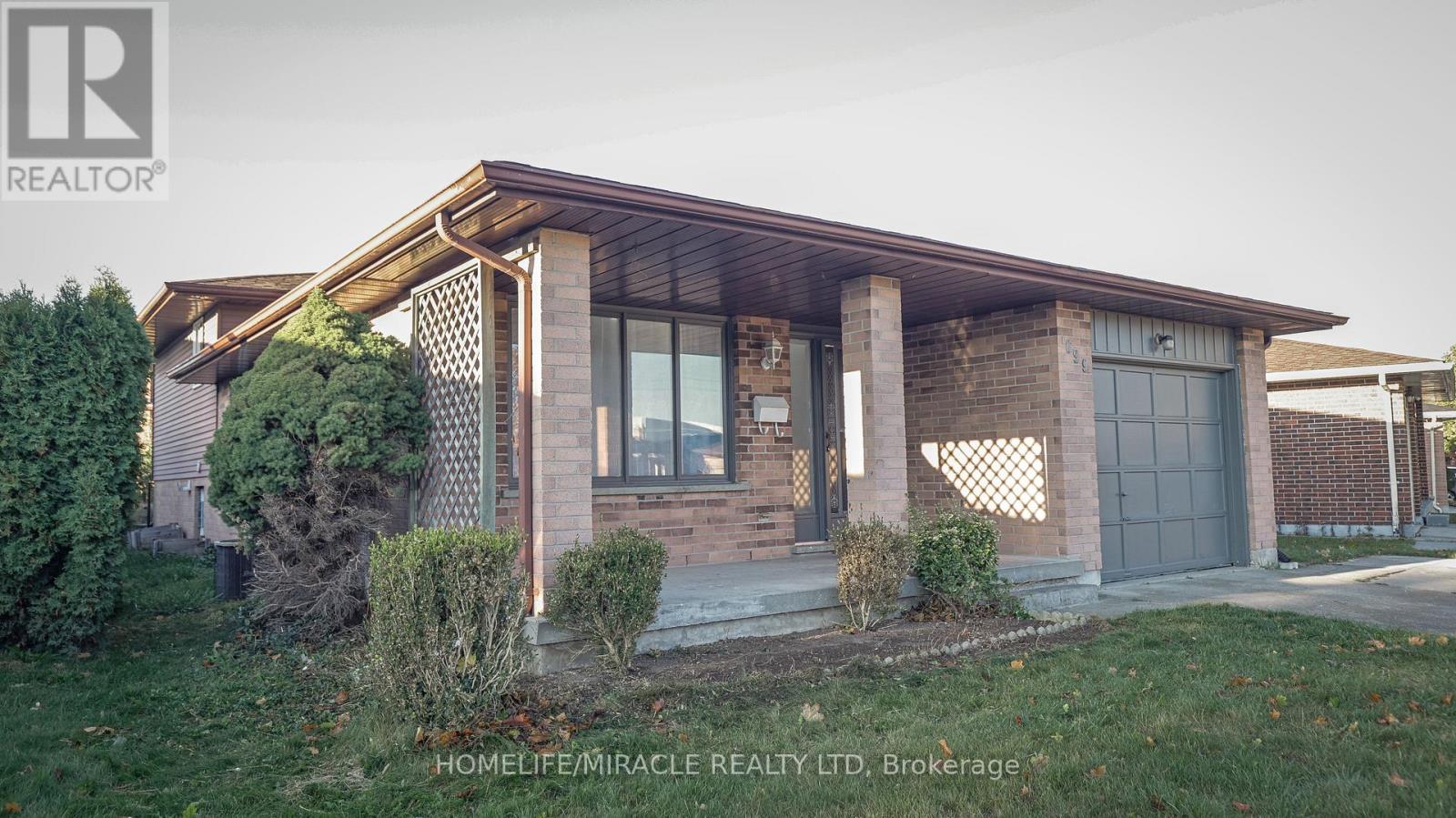 Main - 699 Classic Drive, London East, Ontario  N5W 5X1 - Photo 3 - X12565984