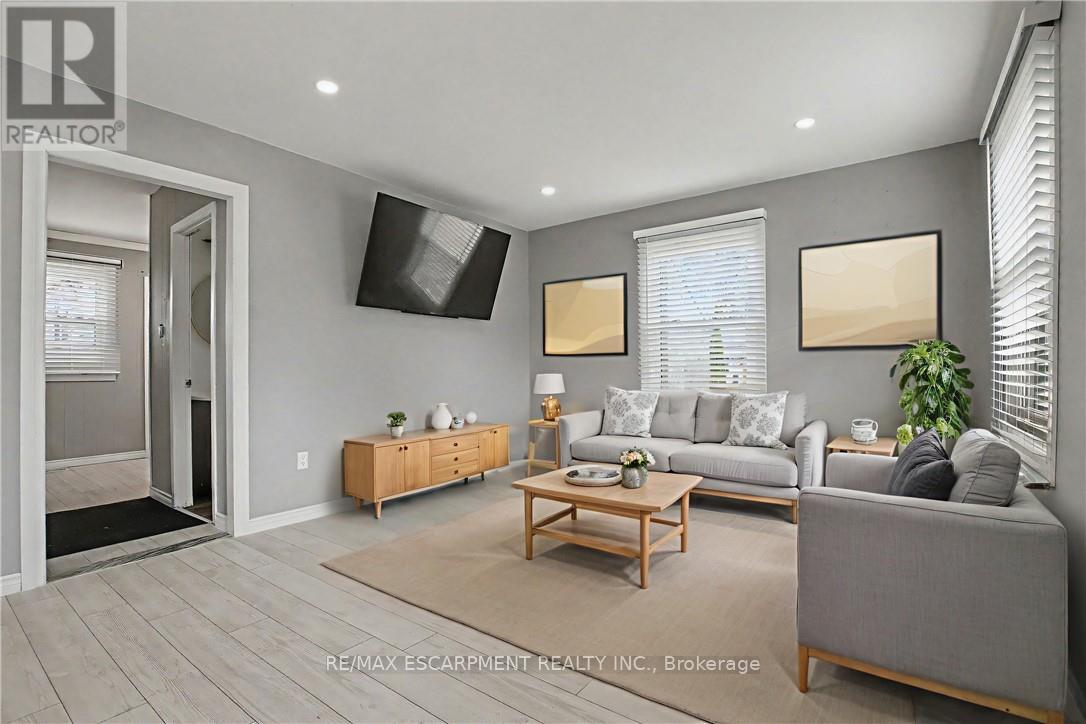 67 Seventh Avenue, Brantford, Ontario  N3S 1B5 - Photo 12 - X12565986