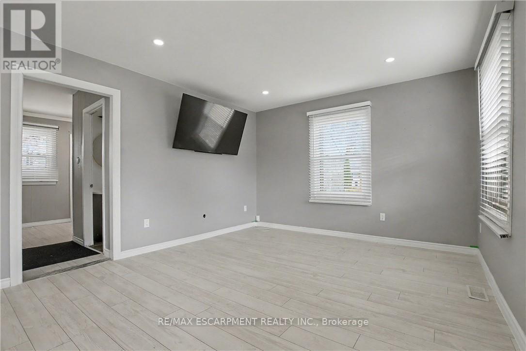 67 Seventh Avenue, Brantford, Ontario  N3S 1B5 - Photo 13 - X12565986