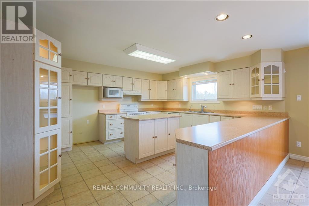 3067 Mcgovern Road E, North Grenville, Ontario  K0G 1J0 - Photo 7 - X12566018